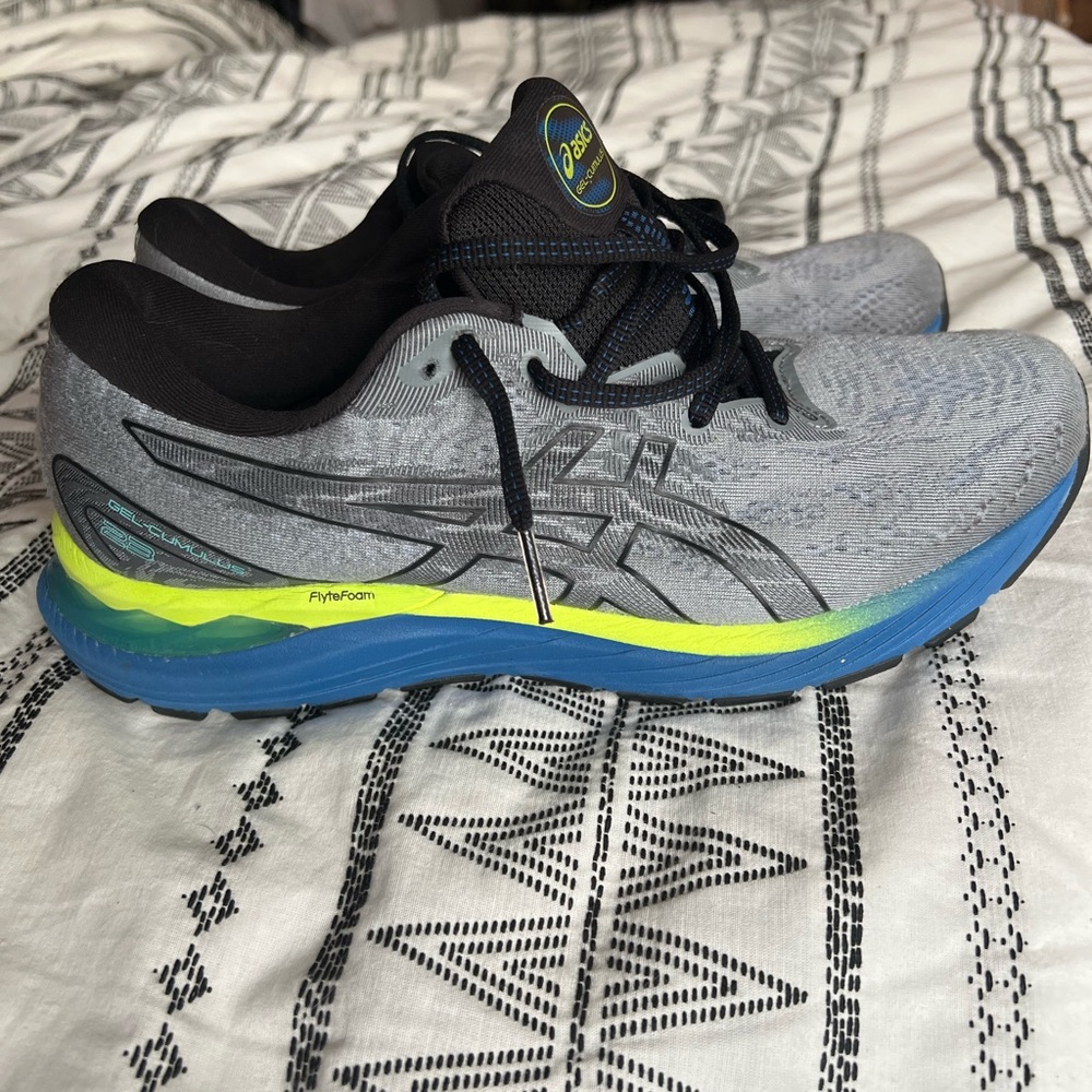 Men’s ASICS gel cumulus